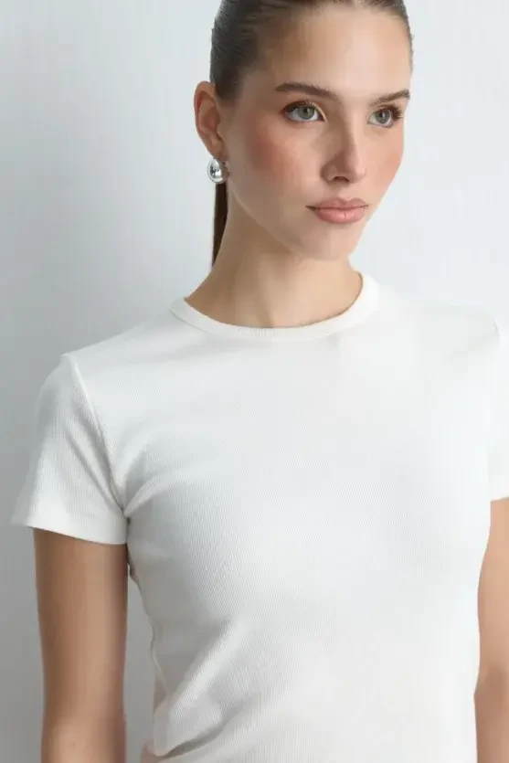 Short Sleeve Basic Cotton T-Shirt - Ecru - Gusto