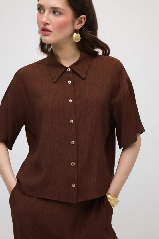 Short-Sleeve Crinkle Blouse - Brown - Gusto