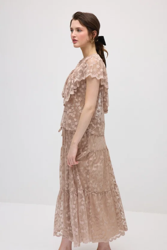 Short-Sleeve Lace Blouse - Beige - Gusto