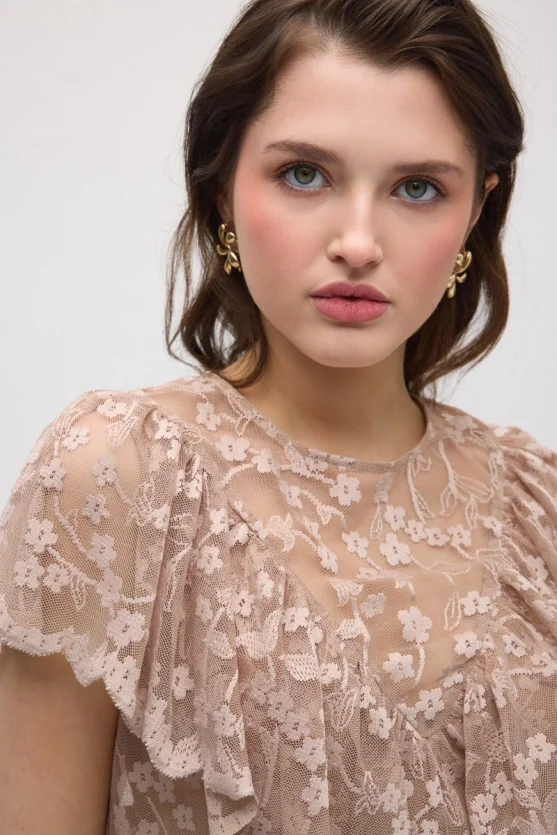 Short-Sleeve Lace Blouse - Beige - 4