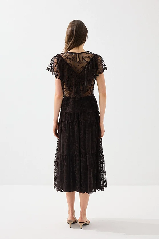 Short-Sleeve Lace Blouse - Brown - Gusto