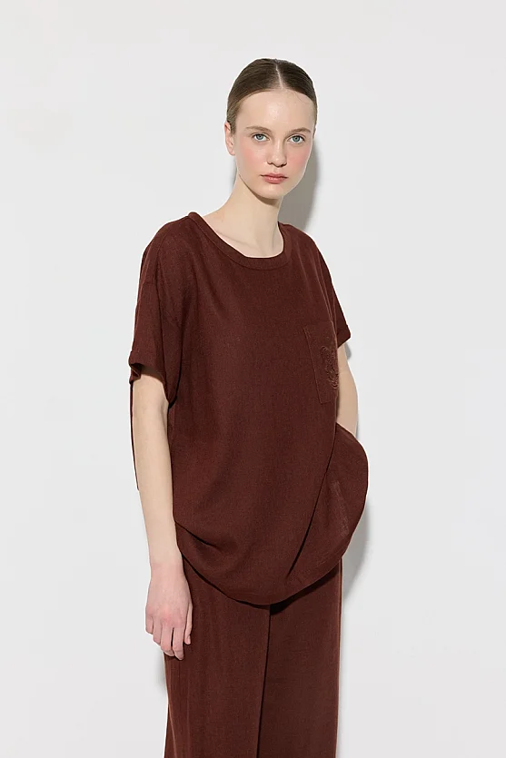 Short Sleeve Linen Blouse with Embroidered Pocket - Brick Red - Gusto