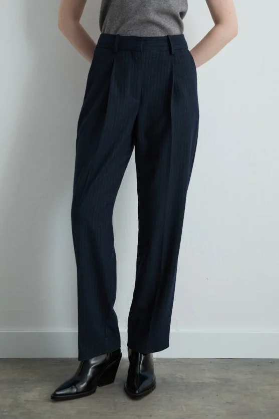 Silk Striped Belted Carrot Cut Pants Navy Blue - Gusto