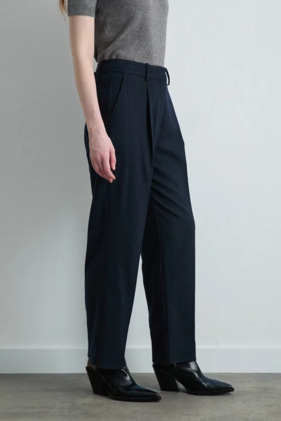 Silk Striped Belted Carrot Cut Pants Navy Blue - Gusto