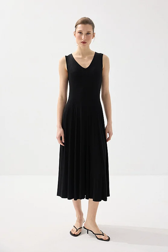 Sleeveless Bamboo Knit Dress - Black - Gusto