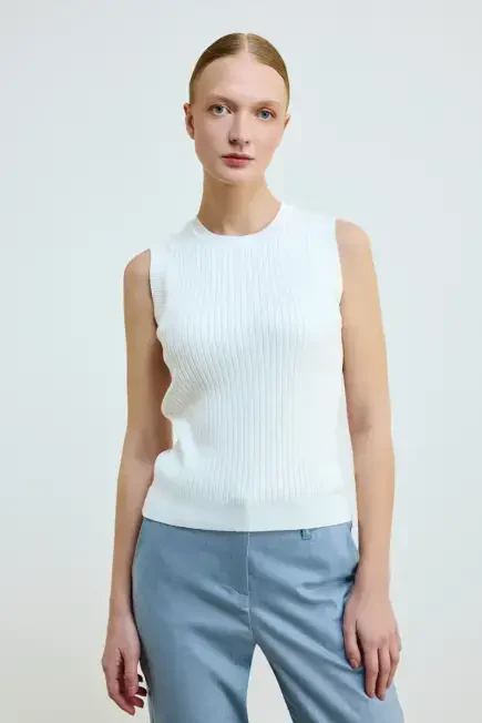 Sleeveless Knit Blouse - Ecru Ecru
