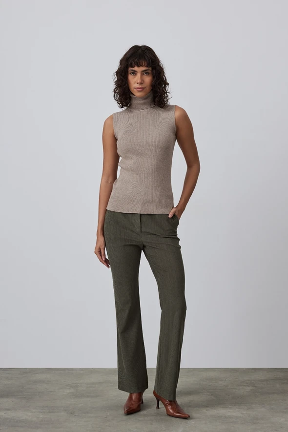 Sleeveless Knitwear with Turtleneck - Mink - 2