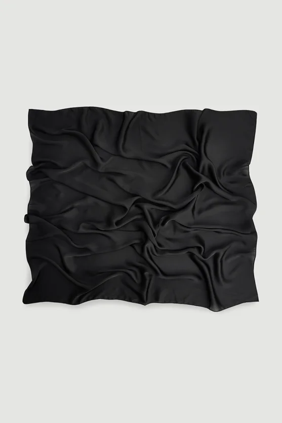 Solid Color Large Scarf Black - Gusto