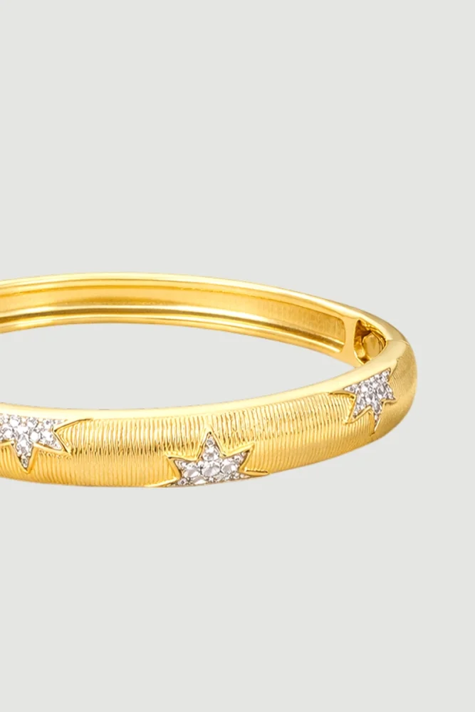 Star-Detail Cuff Bracelet - Gold - Gusto (1)