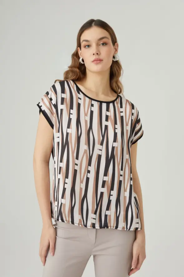 Stick Pattern T-shirt - Brown - 1