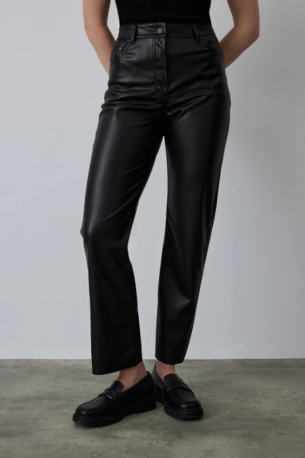 Straight Leg Leather Pants - Black - Gusto