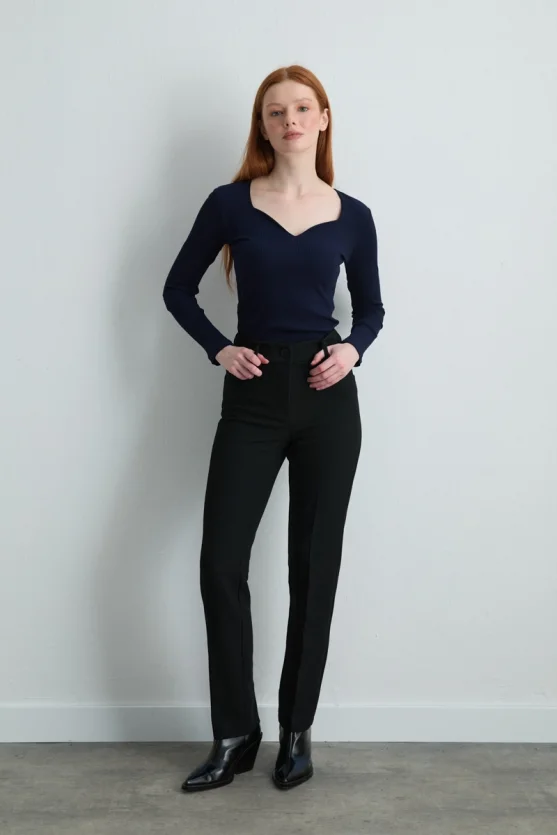Straight-Leg Pants - Black - 4
