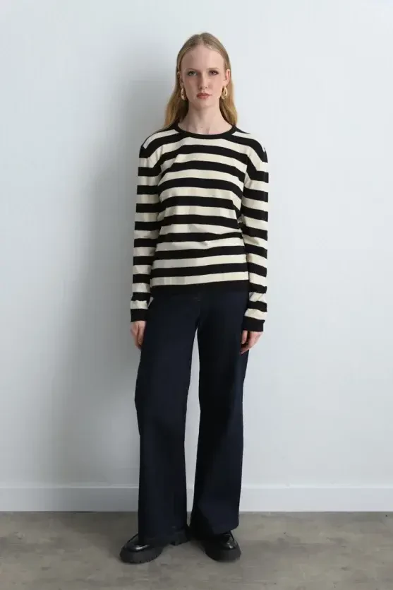 Striped Basic Knit Blouse - Black - 2