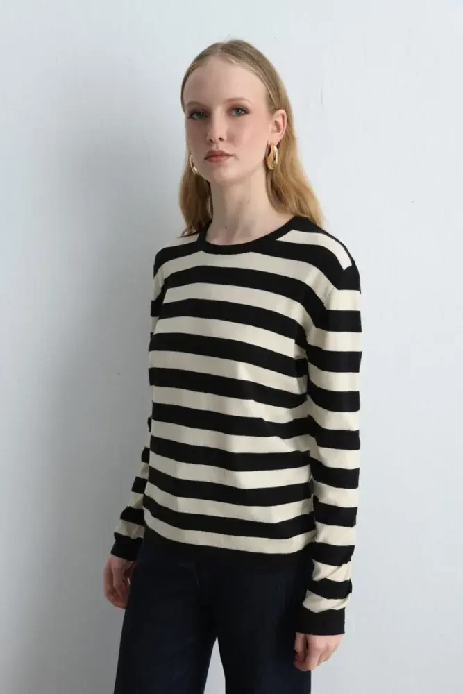 Striped Basic Knit Blouse - Black