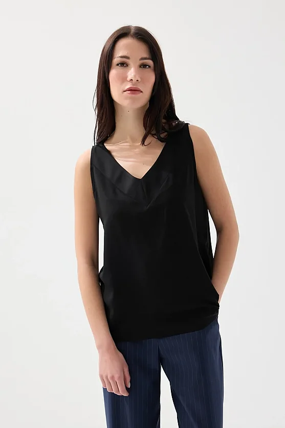 Tank Top with Back Tie Detail - Black - Gusto