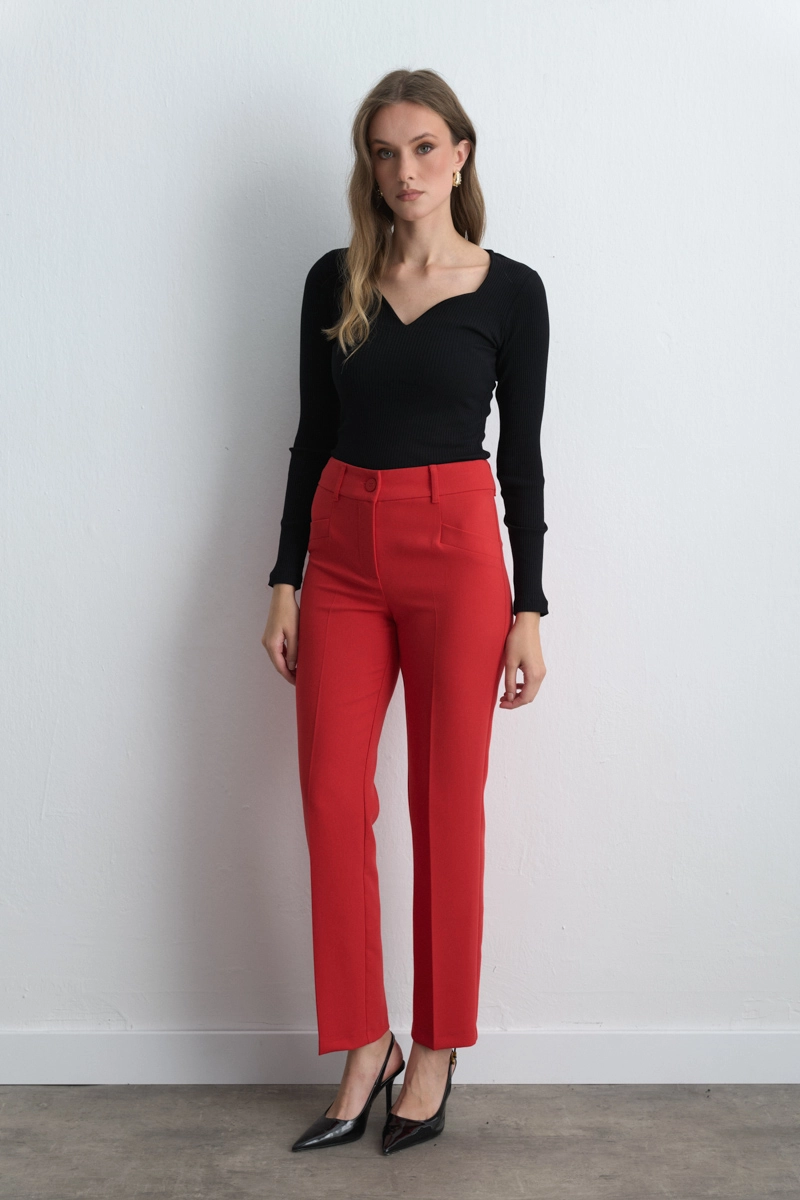 Tapered Leg Pants Red - Gusto