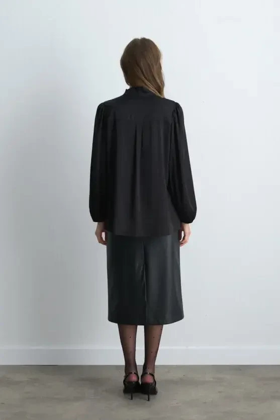 Tie Neck Satin Shirt - Black - Gusto