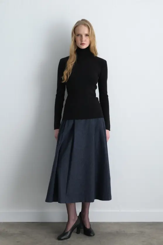 Turtleneck Basic Knit - Black - Gusto