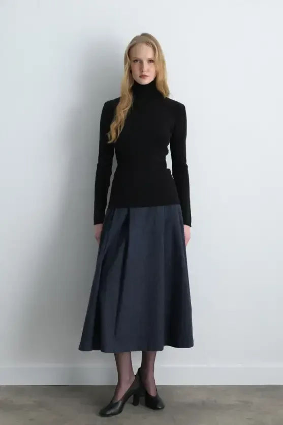 Turtleneck Basic Knit - Black - Gusto