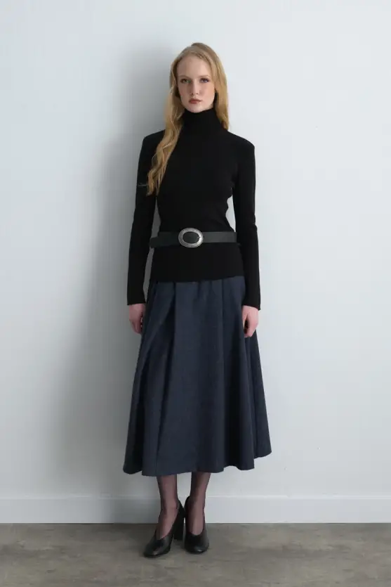 Turtleneck Basic Knit Black - Gusto