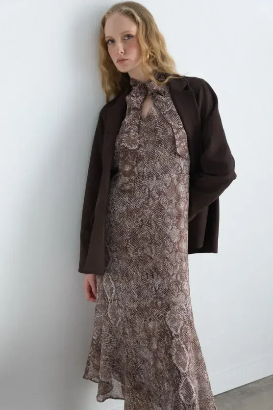 V-Neck Long Dress with Scarf Detail - Brown - 7