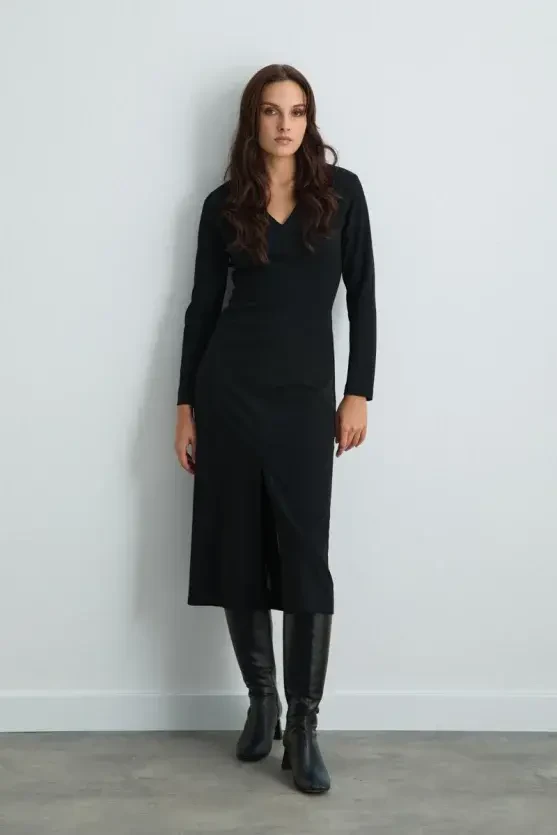 V-Neck Long Lycra Dress - Black - Gusto