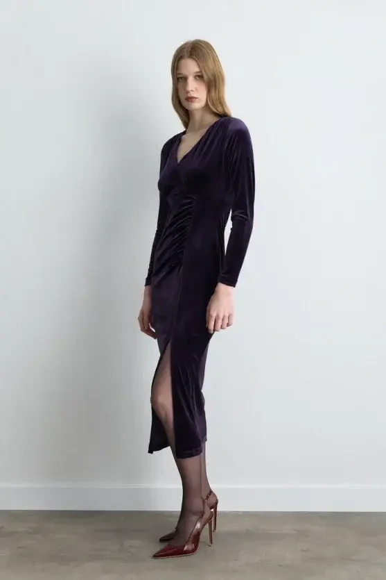 V-Neck Long Velvet Dress - Plum - Gusto