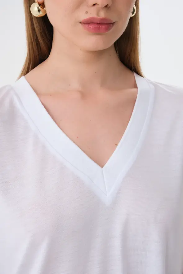 V Neck Low-Sleeve T-shirt - White - 3