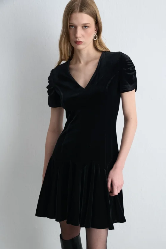 V Neck Mini Velvet Dress Black - 3