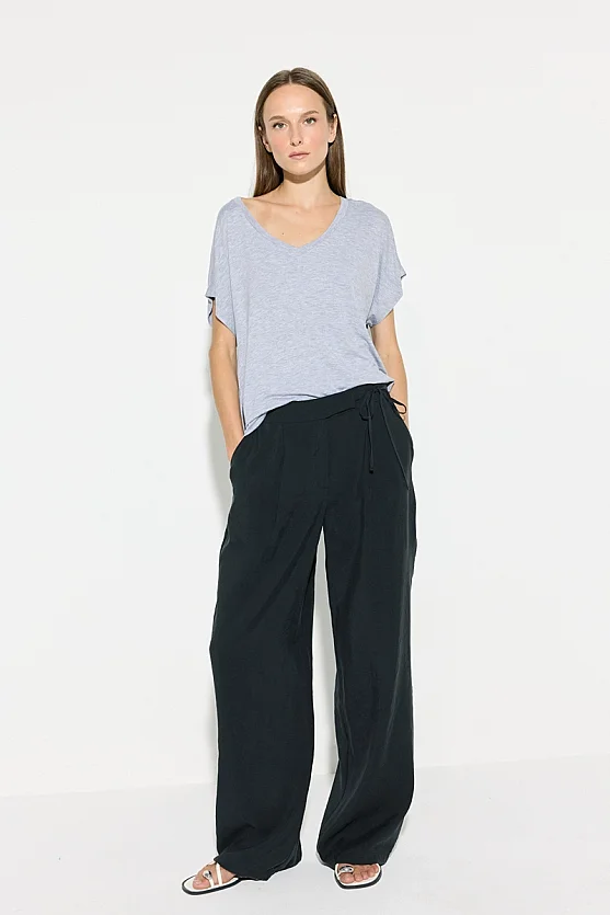 V-Neck Relaxed Fit Bamboo T-Shirt - Grey - Gusto