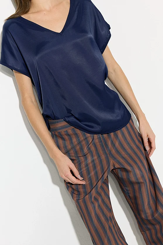 V-Neck Satin Front T-Shirt - Navy Blue - 4