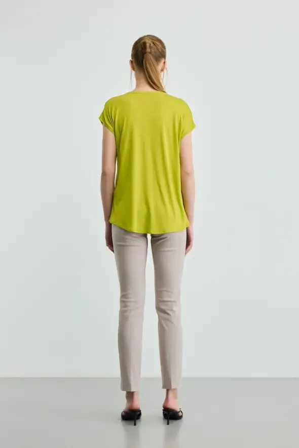 V-Neck Satin Front T-shirt - Pistachio Green - 3