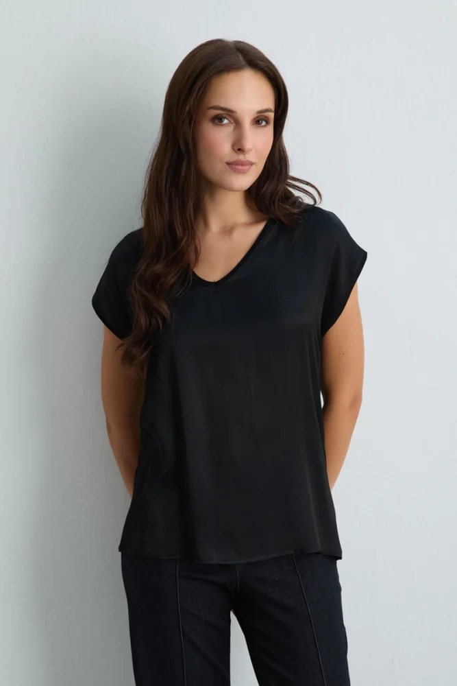 V Neck Viscose Front Satin T Shirt Black