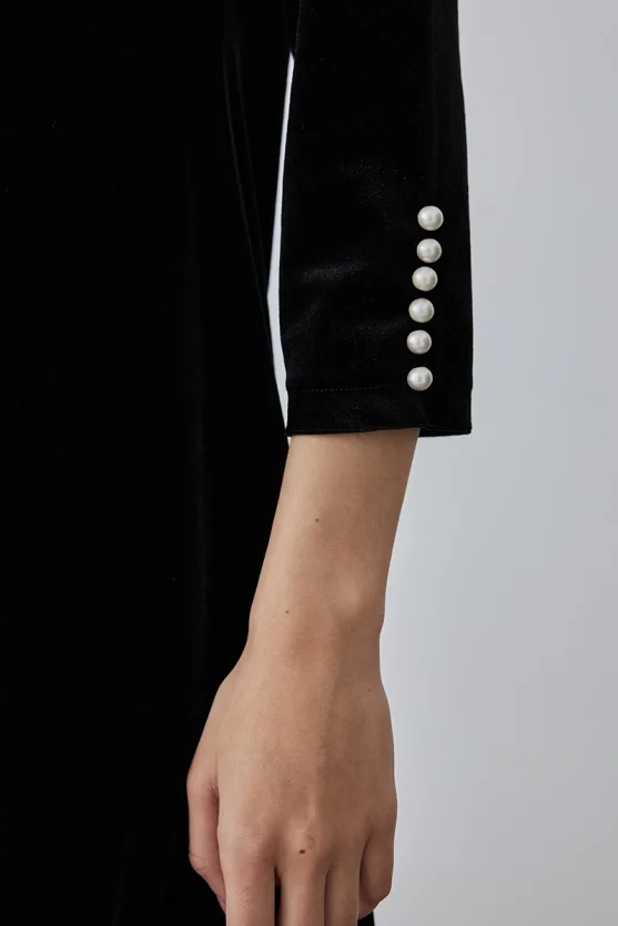 Velvet Dress with Pearl Buttoned Sleeves - Black - Gusto