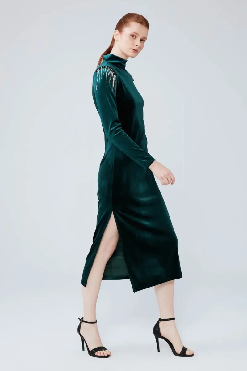 Velvet Long Dress with Shoulder Accessories - Green - 3