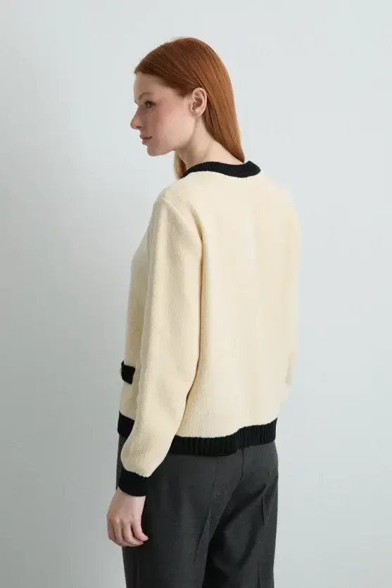 Velvet-Textured Trimmed Knit Cardigan - Ecru - Gusto