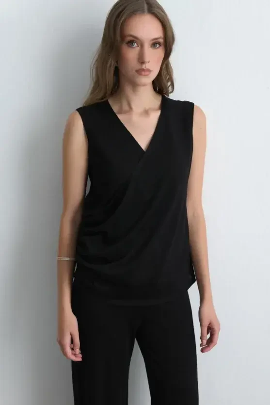 Viscose Knit Shimmer Blouse - Black - Gusto