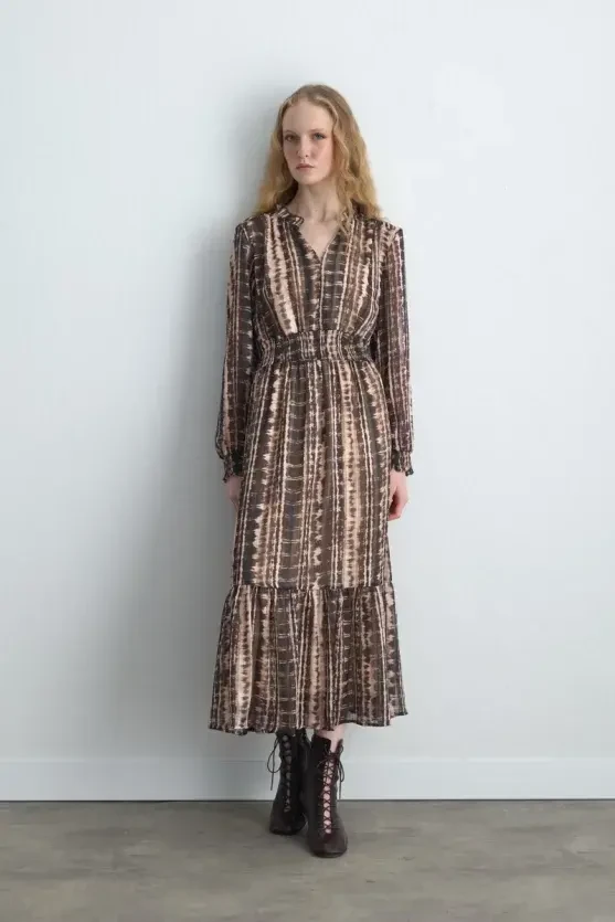 Waist-Fitted Foil Patterned Long Dress - Brown - 2