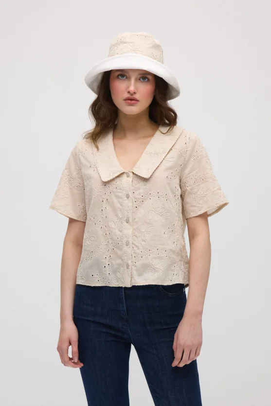 Wide Collar Broderie Shirt - Mink - 3