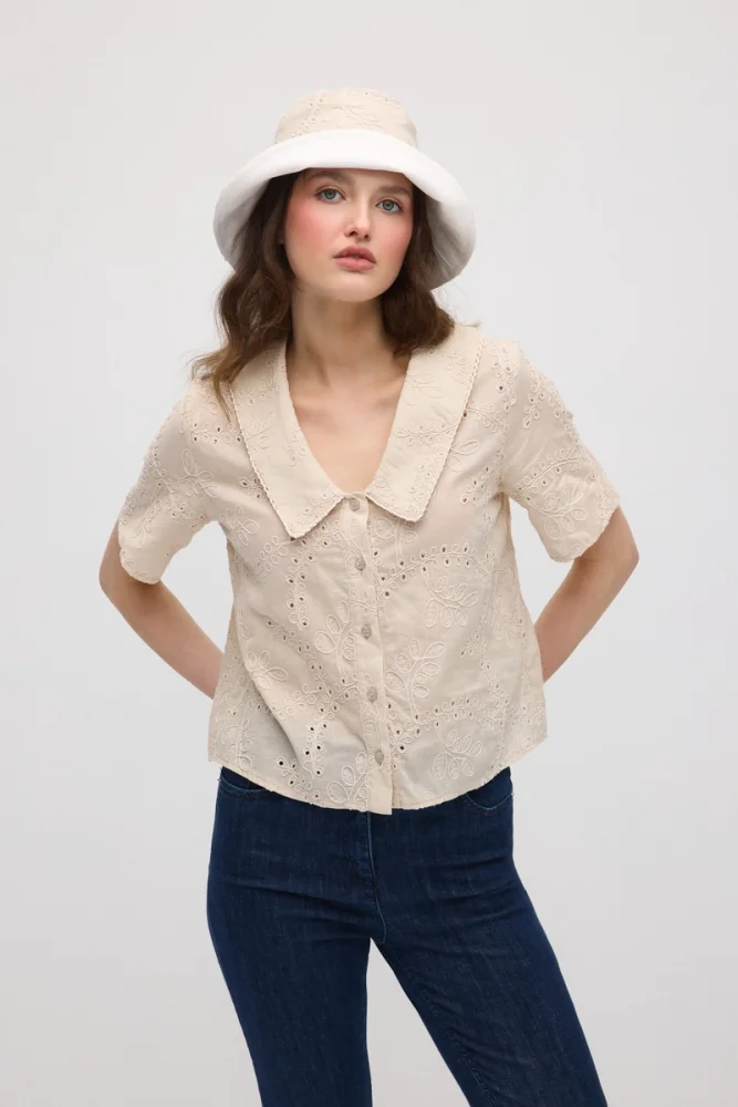 Wide Collar Broderie Shirt - Mink Mink