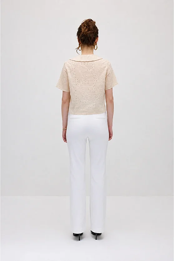 Wide Collar Broderie Shirt - Mink - Gusto