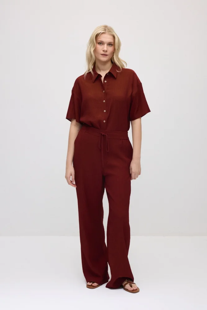 Wide-Leg Crinkle Pants - Burgundy - Gusto
