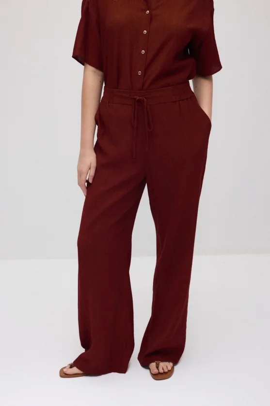 Wide-Leg Crinkle Pants - Burgundy - Gusto