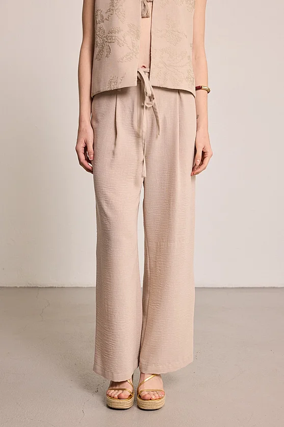Wide Leg Trousers with Slim Belt - Beige - Gusto
