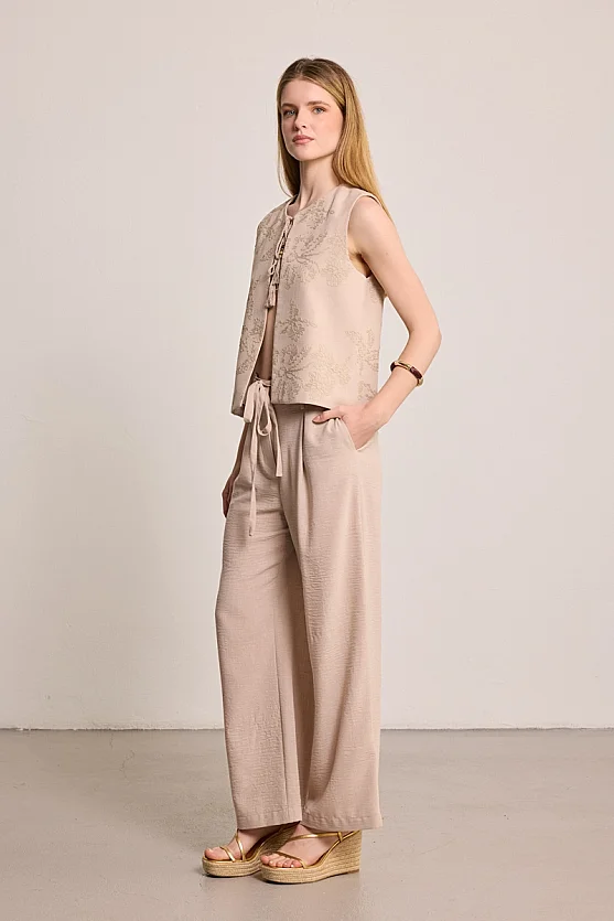 Wide Leg Trousers with Slim Belt - Beige - Gusto