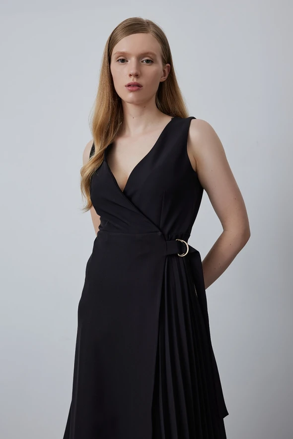 Wrap Cut Dress with Pleated Detail - 7