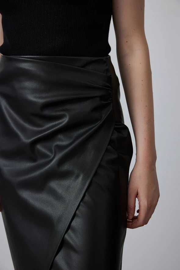 Wrap Cut Leather Skirt - Black - 3