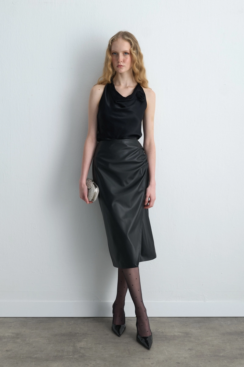 Wrap Leather Skirt - Black - Gusto
