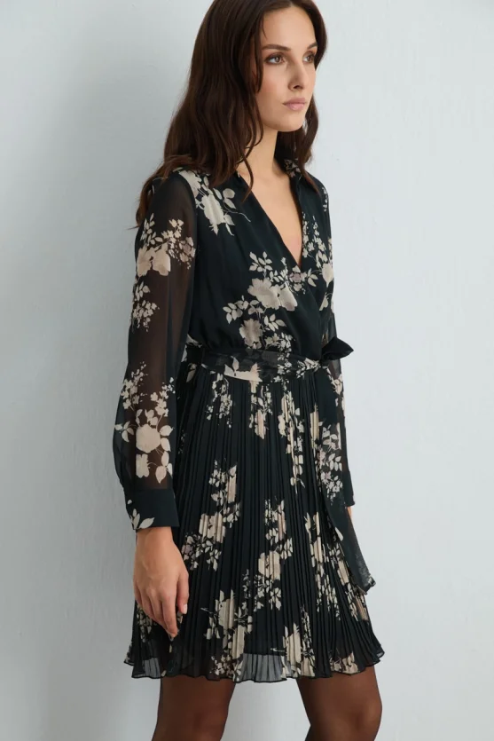 Wrap-Style Pleated Dress - Black - Gusto