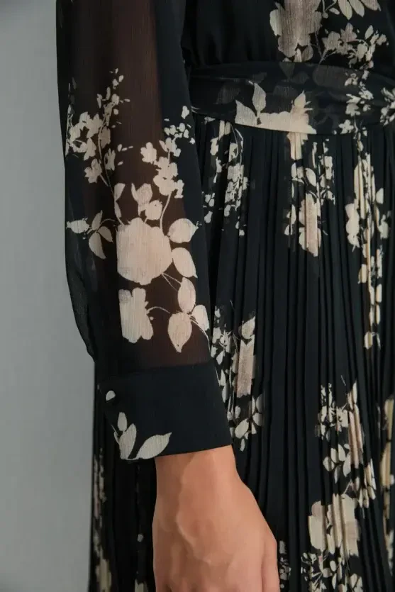 Wrap-Style Pleated Dress - Black - 6